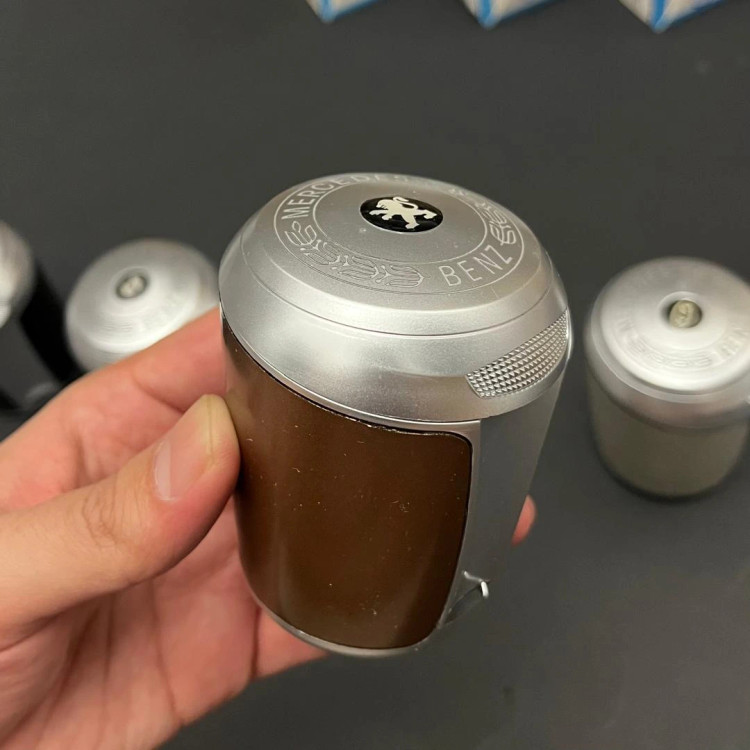 جاسیگاری در دار خودرو